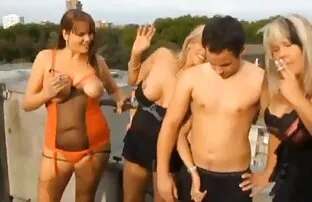 XXX धक्कों के सेक्सी मूवी हिंदी वीडियो साथ प्यारा, शर्मीला कौन है