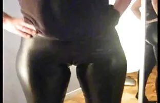 XXX सुंदर सुनहरे बालों वाली सेट बैठक में हिंदी पिक्चर सेक्सी मूवी सुबह