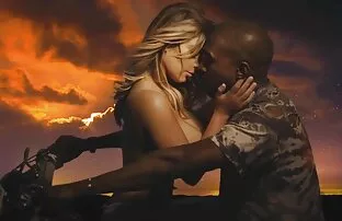XXX लड़की सफेद बालों के मूवी सेक्सी हिंदी साथ दो काले