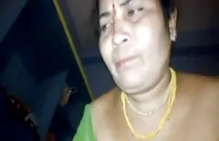 XXX दो गर्म नर्स, एक हिंदी सेक्स मूवीस रोगी के कमरे में