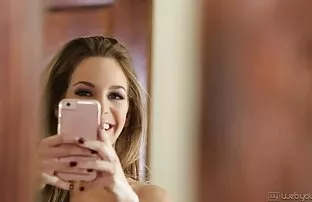 XXX पुरुषों के साथ एक फूहड़ कैमरे सेक्सी बफ मूवी हिंदी पर