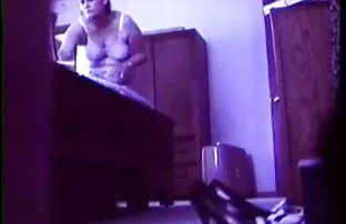 XXX लोगों ने दीवार में छेद के माध्यम से धूम्रपान करने के बाद लड़की का सामना हिंदी सेक्स मूवीस किया
