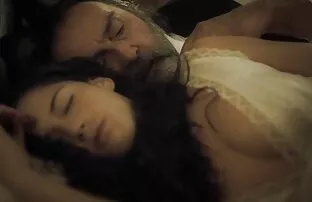 XXX टैटू के साथ किशोर गड़बड़ कर दिया और खुले योनि के बाद सेक्सी मूवी मूवी हिंदी में हस्तमैथुन