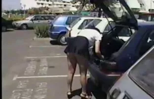 XXX लड़की कागज पर छेद हिंदी में सेक्सी मूवी वीडियो में लेता है