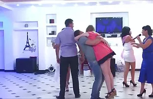 XXX आदमी दो लड़कियों को गोली मार दी हिंदी सेक्सी फुल मूवी वीडियो