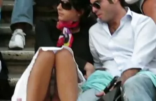 XXX युवा वेश्या उँगलियों और दर्पण हिंदी सेक्सी वीडियो मूवी से बाहर
