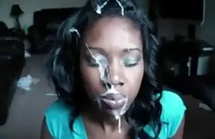 XXX युवा लड़की एक blowjob सेक्सी फिल्म हिंदी मूवी कर रही करने के लिए काँसे के रंग