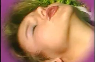 XXX इस कुतिया सीधे और सेक्सी मूवी वीडियो हिंदी में खिंचाव उसके पैर