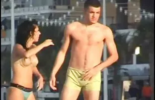 XXX महिलाएं हिन्दी सेक्सी मूवी स्मार्ट जीभ से संतुष्ट हैं