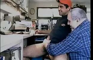XXX बिल्ली योनि करता हिंदी सेक्सी बीएफ मूवी है और धमकी दी एक सेक्स गुलाम के साथ एक कोड़ा